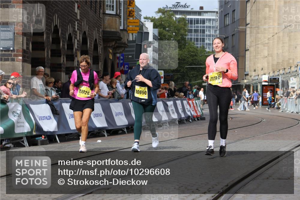 13.09.2026 - 21. swb-Marathon Bremen Strokosch-Dieckow http://msf.ph/oto/10296608 13.09.2026 11:30:37 Ziel 12535 meine-sportfotos.de