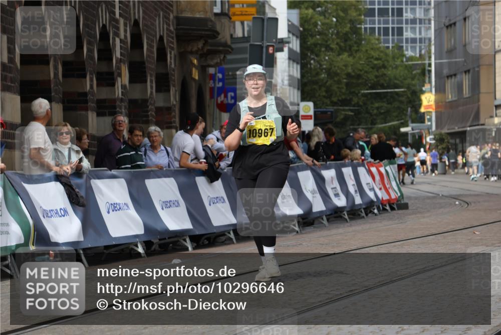 13.09.2026 - 21. swb-Marathon Bremen Strokosch-Dieckow http://msf.ph/oto/10296646 13.09.2026 11:31:11 Ziel 12535 meine-sportfotos.de