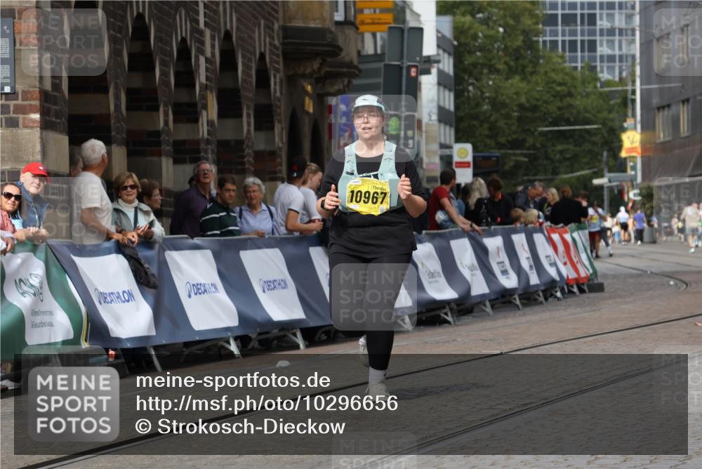 13.09.2026 - 21. swb-Marathon Bremen Strokosch-Dieckow http://msf.ph/oto/10296656 13.09.2026 11:31:11 Ziel 12535 meine-sportfotos.de
