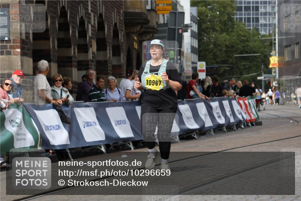13.09.2026 - 21. swb-Marathon Bremen Strokosch-Dieckow http://msf.ph/oto/10296659 13.09.2026 11:31:11 Ziel 12535 meine-sportfotos.de