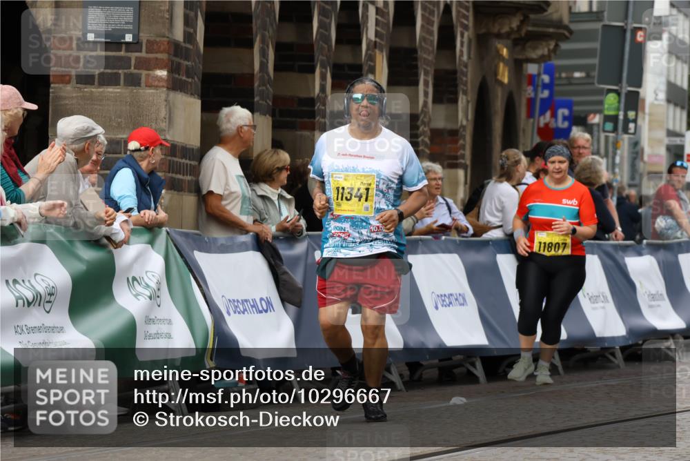 13.09.2026 - 21. swb-Marathon Bremen Strokosch-Dieckow http://msf.ph/oto/10296667 13.09.2026 11:31:54 Ziel  meine-sportfotos.de