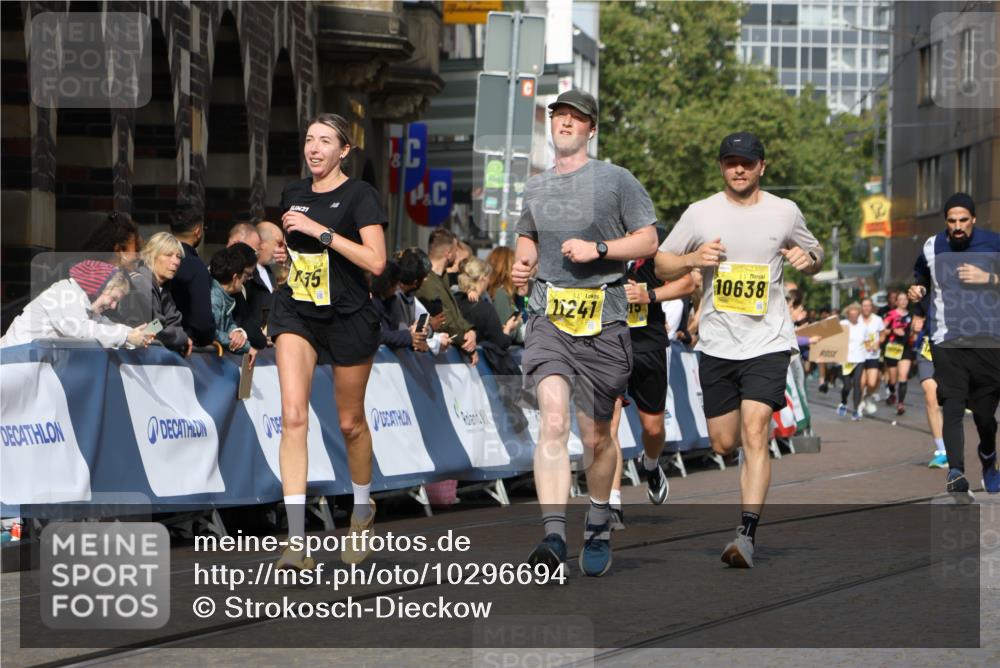 13.09.2026 - 21. swb-Marathon Bremen Strokosch-Dieckow http://msf.ph/oto/10296694 13.09.2026 10:48:24 Ziel 10142, 10316, 10329, 11058, 11193, 11360, 11735, 11781, 12278, 12354, 12487, 13620, 10231, 10269, 10426, 10489, 10538, 10770, 10814, 10917, 10993, 11196, 11372, 11582, 11611, 11837, 13570 meine-sportfotos.de