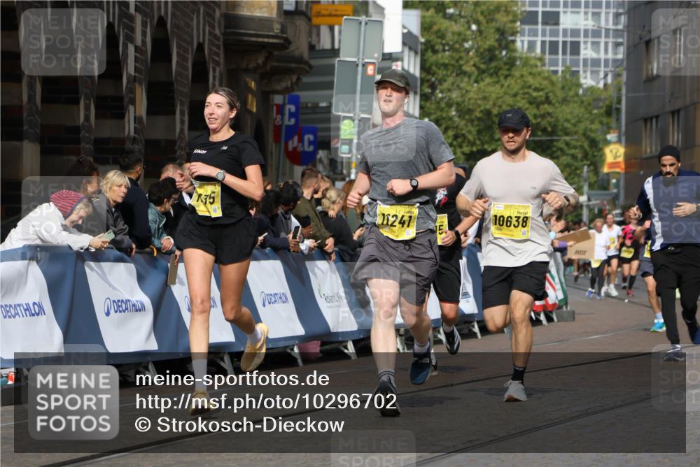 13.09.2026 - 21. swb-Marathon Bremen Strokosch-Dieckow http://msf.ph/oto/10296702 13.09.2026 10:48:24 Ziel 10142, 10316, 10329, 11058, 11193, 11360, 11735, 11781, 12278, 12354, 12487, 13620, 10231, 10269, 10426, 10489, 10538, 10770, 10814, 10917, 10993, 11196, 11372, 11582, 11611, 11837, 13570 meine-sportfotos.de