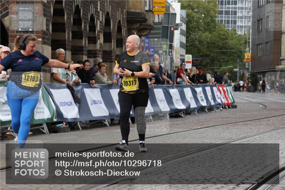 13.09.2026 - 21. swb-Marathon Bremen Strokosch-Dieckow http://msf.ph/oto/10296718 13.09.2026 11:32:00 Ziel 11341 meine-sportfotos.de