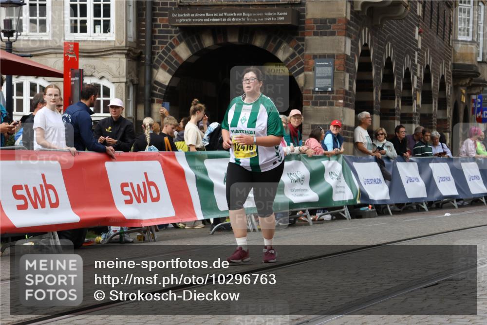 13.09.2026 - 21. swb-Marathon Bremen Strokosch-Dieckow http://msf.ph/oto/10296763 13.09.2026 11:32:49 Ziel  meine-sportfotos.de