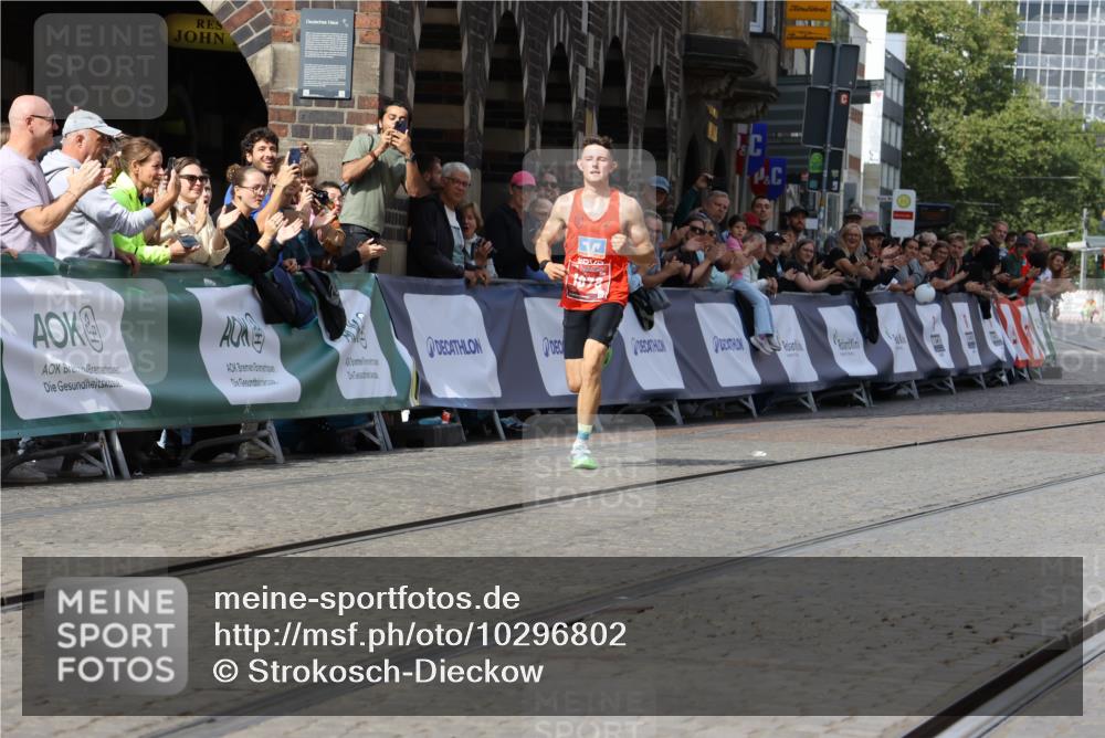 13.09.2026 - 21. swb-Marathon Bremen Strokosch-Dieckow http://msf.ph/oto/10296802 13.09.2026 12:09:01 Ziel 1878, 133 meine-sportfotos.de