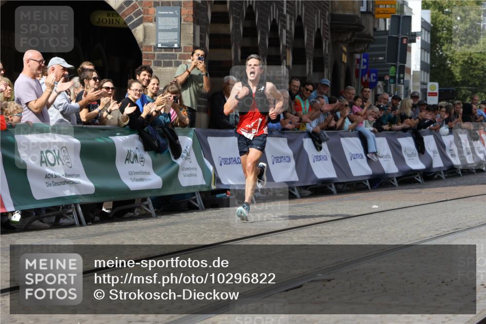 13.09.2026 - 21. swb-Marathon Bremen Strokosch-Dieckow http://msf.ph/oto/10296822 13.09.2026 12:09:40 Ziel 133 meine-sportfotos.de