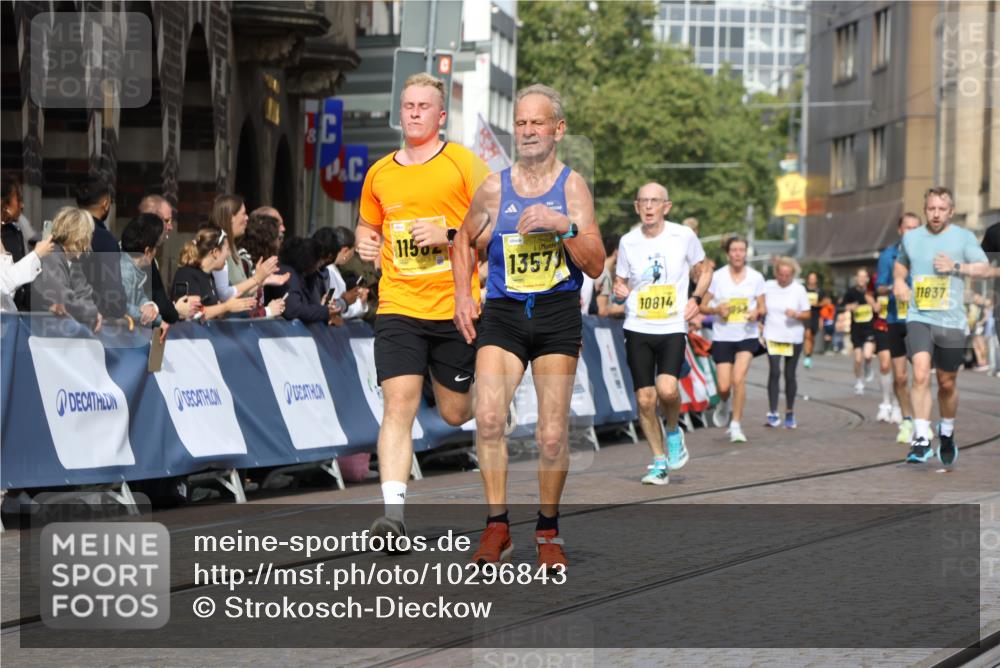 13.09.2026 - 21. swb-Marathon Bremen Strokosch-Dieckow http://msf.ph/oto/10296843 13.09.2026 10:48:34 Ziel 10142, 10316, 10329, 10421, 10638, 11058, 11135, 11193, 11241, 11683, 11781, 11815, 12259, 10815, 10917, 11372, 11611, 11885, 13512 meine-sportfotos.de