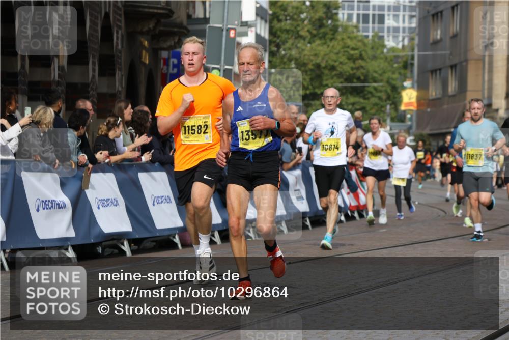 13.09.2026 - 21. swb-Marathon Bremen Strokosch-Dieckow http://msf.ph/oto/10296864 13.09.2026 10:48:35 Ziel 10316, 10329, 10421, 10638, 11058, 11135, 11193, 11241, 11683, 11781, 11815, 12259, 10815, 10917, 11372, 11885, 13512 meine-sportfotos.de