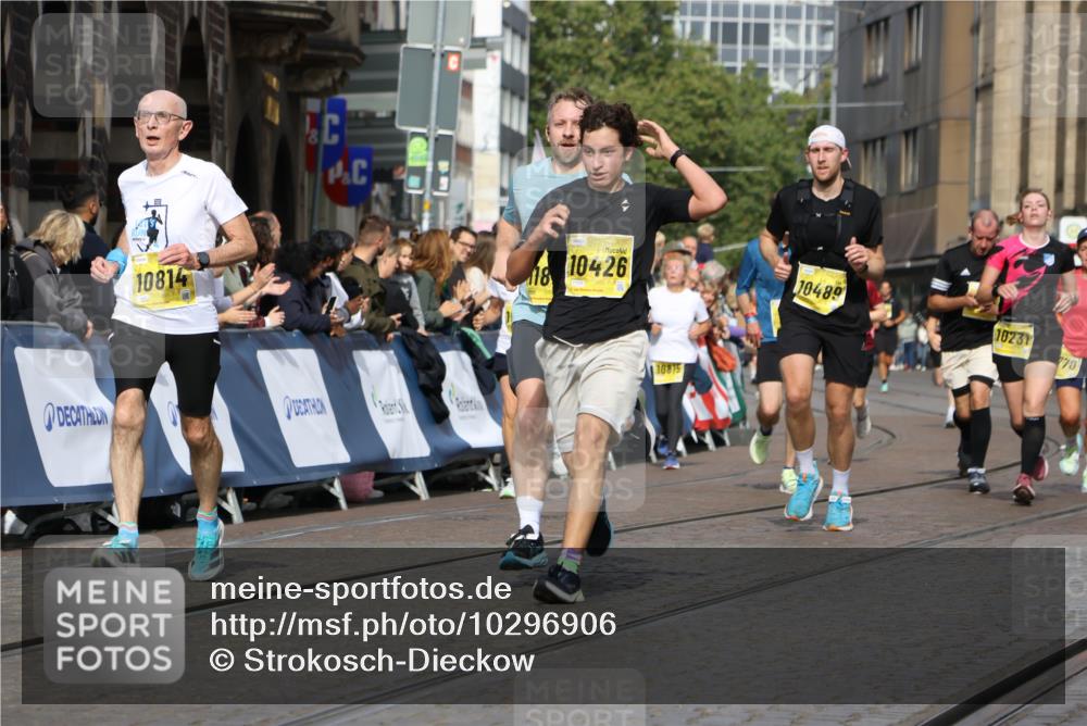 13.09.2026 - 21. swb-Marathon Bremen Strokosch-Dieckow http://msf.ph/oto/10296906 13.09.2026 10:48:38 Ziel 10316, 10421, 10638, 11058, 11135, 11241, 11582, 11683, 11781, 11815, 12259, 13570, 10815, 11885, 12204, 13512 meine-sportfotos.de