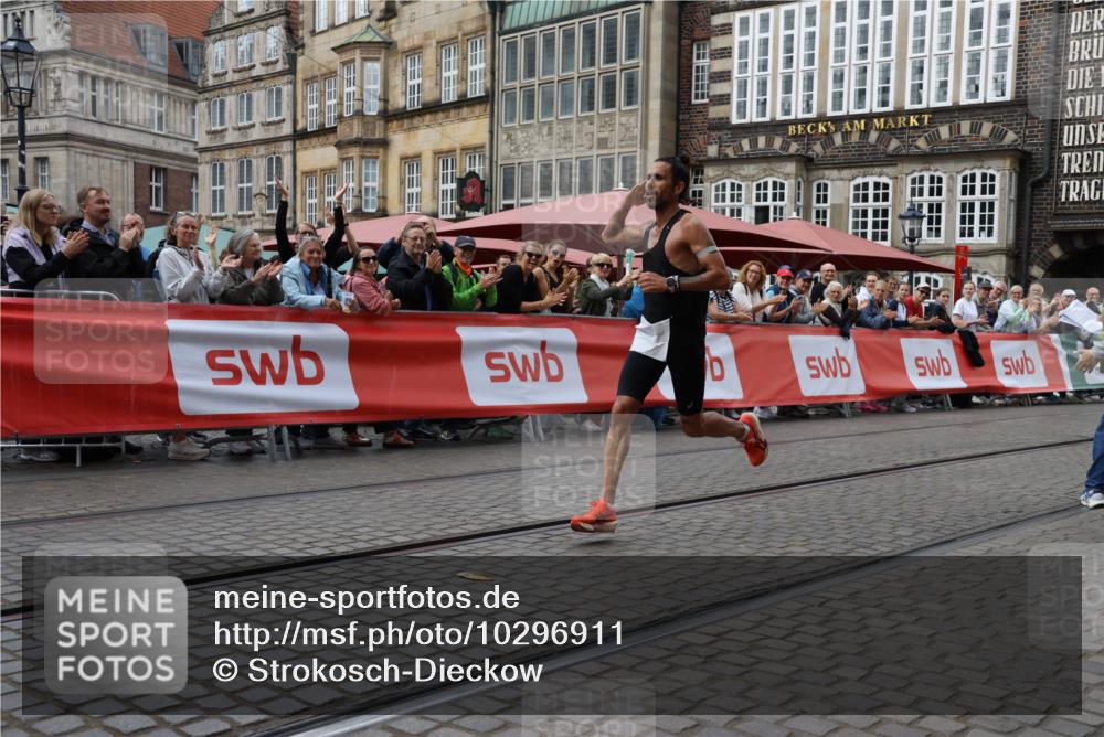13.09.2026 - 21. swb-Marathon Bremen Strokosch-Dieckow http://msf.ph/oto/10296911 13.09.2026 12:17:24 Ziel 1109 meine-sportfotos.de
