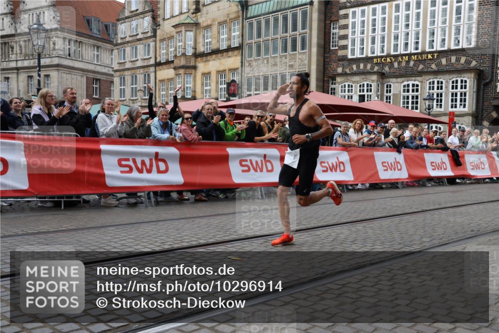 13.09.2026 - 21. swb-Marathon Bremen Strokosch-Dieckow http://msf.ph/oto/10296914 13.09.2026 12:17:24 Ziel 1109 meine-sportfotos.de