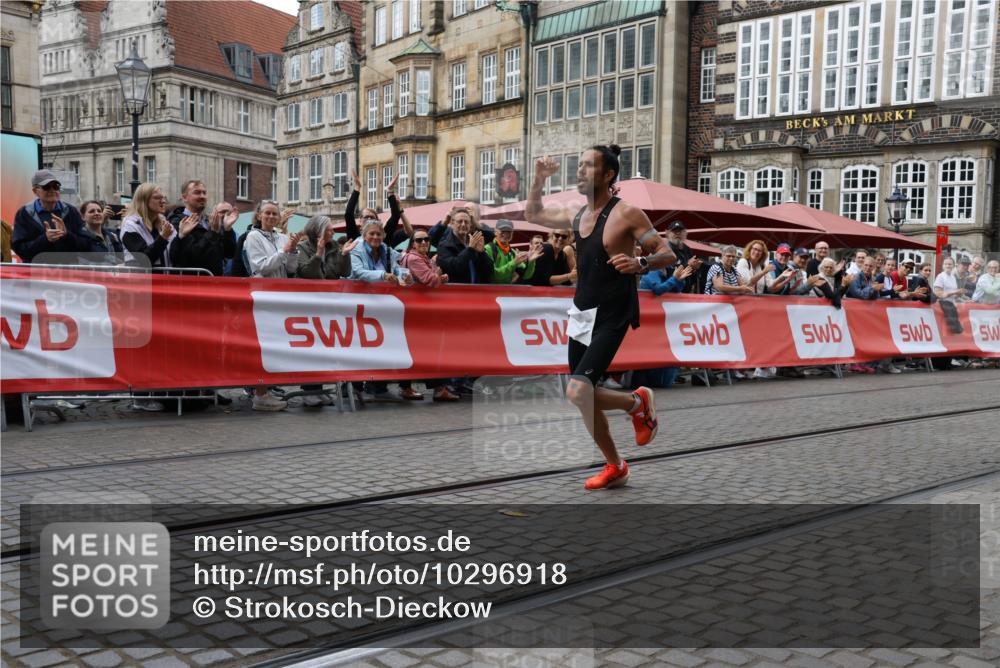 13.09.2026 - 21. swb-Marathon Bremen Strokosch-Dieckow http://msf.ph/oto/10296918 13.09.2026 12:17:24 Ziel 1109 meine-sportfotos.de