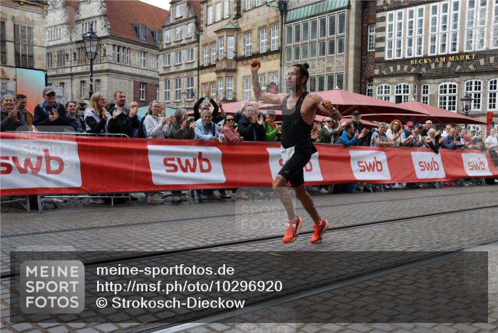 13.09.2026 - 21. swb-Marathon Bremen Strokosch-Dieckow http://msf.ph/oto/10296920 13.09.2026 12:17:24 Ziel 1109 meine-sportfotos.de