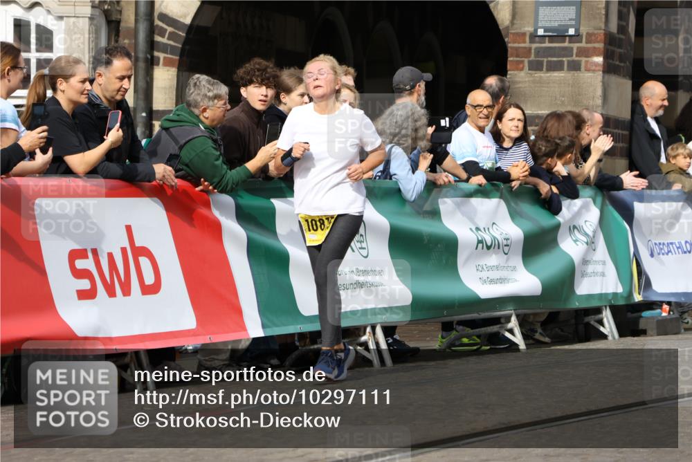 13.09.2026 - 21. swb-Marathon Bremen Strokosch-Dieckow http://msf.ph/oto/10297111 13.09.2026 10:48:49 Ziel 10231, 10269, 10421, 10426, 10489, 10538, 10770, 10814, 10917, 10993, 11196, 11372, 11582, 11611, 11683, 11815, 11837, 12259, 13570, 10253, 10293, 10566, 11891, 12027, 12204, 12350, 13555 meine-sportfotos.de
