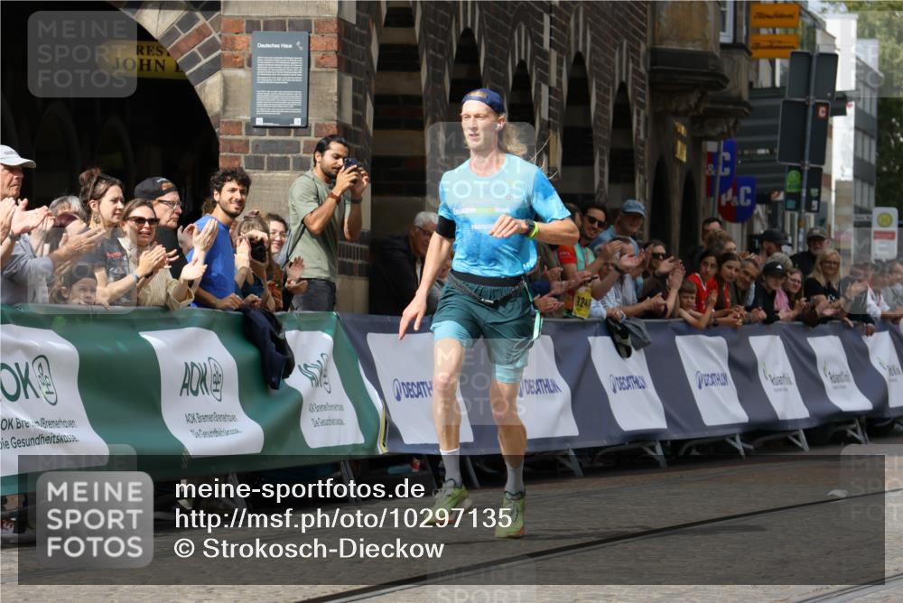 13.09.2026 - 21. swb-Marathon Bremen Strokosch-Dieckow http://msf.ph/oto/10297135 13.09.2026 12:21:08 Ziel 626, 1231 meine-sportfotos.de