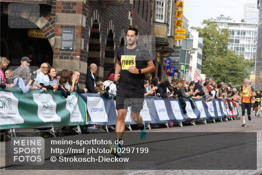 13.09.2026 - 21. swb-Marathon Bremen Strokosch-Dieckow http://msf.ph/oto/10297199 13.09.2026 10:48:59 Ziel 10231, 10269, 10426, 10489, 10538, 10770, 10814, 10815, 10917, 10993, 11196, 11372, 11611, 11837, 11885, 10392, 10514, 10566, 10655, 11316, 11567, 11891, 11896, 11984, 12132, 12149, 12350, 12450, 12529, 13577 meine-sportfotos.de