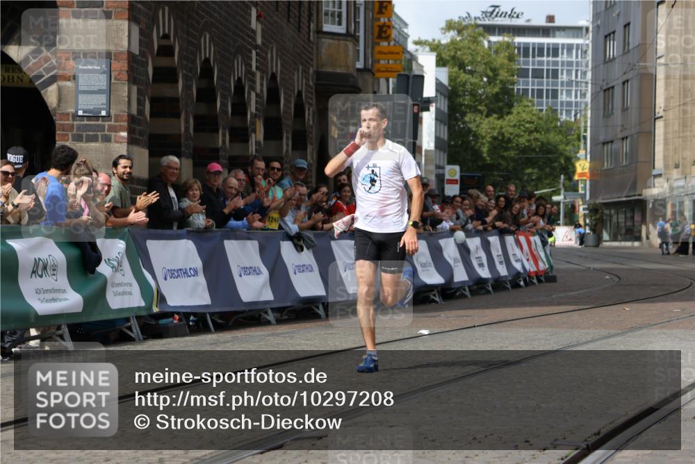 13.09.2026 - 21. swb-Marathon Bremen Strokosch-Dieckow http://msf.ph/oto/10297208 13.09.2026 12:22:24 Ziel 1681, 176 meine-sportfotos.de