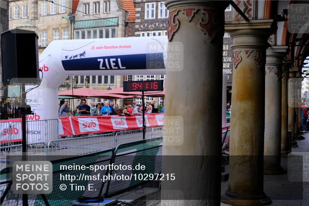 13.09.2026 - 21. swb-Marathon Bremen Tim E. http://msf.ph/oto/10297215 13.09.2026 09:41:17 Ziel  meine-sportfotos.de