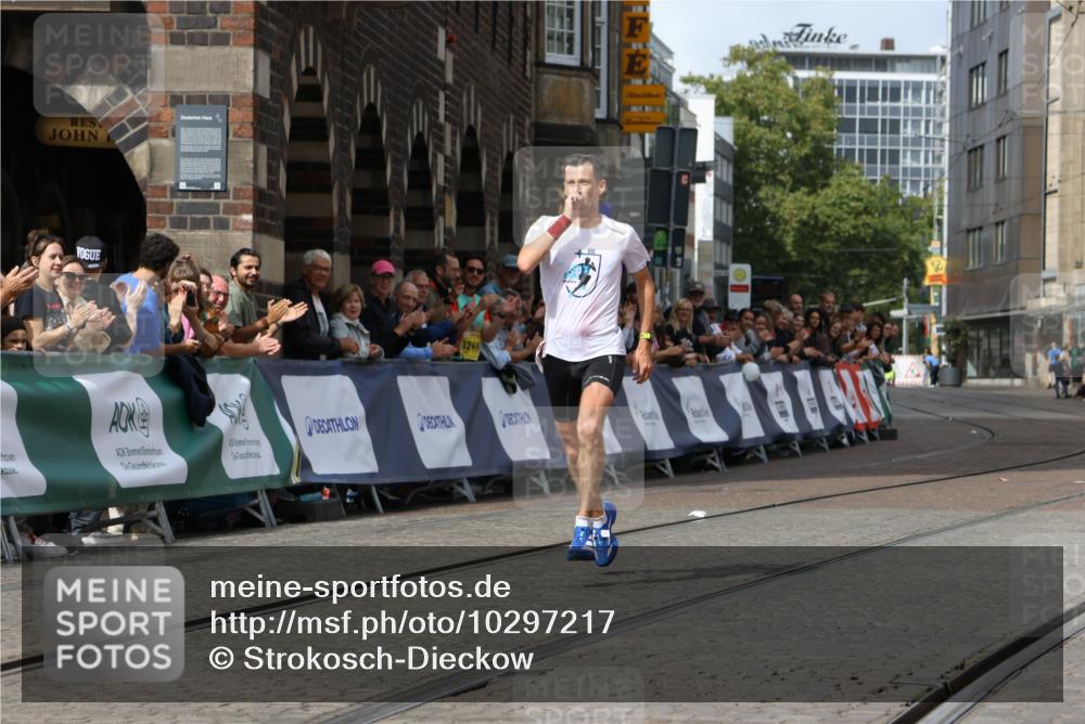 13.09.2026 - 21. swb-Marathon Bremen Strokosch-Dieckow http://msf.ph/oto/10297217 13.09.2026 12:22:25 Ziel 1681, 176 meine-sportfotos.de