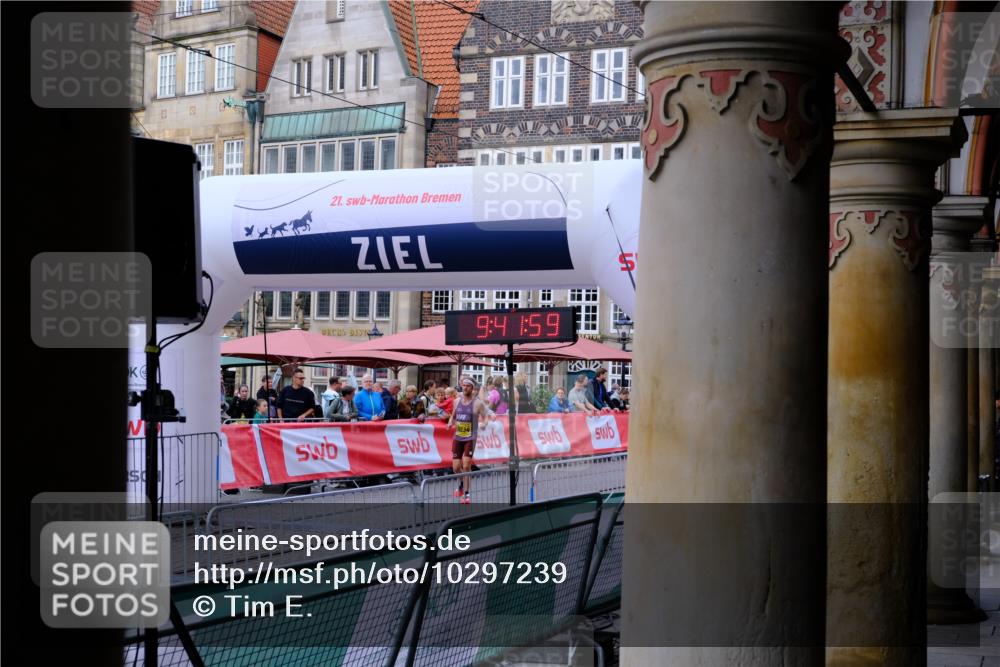 13.09.2026 - 21. swb-Marathon Bremen Tim E. http://msf.ph/oto/10297239 13.09.2026 09:42:00 Ziel  meine-sportfotos.de