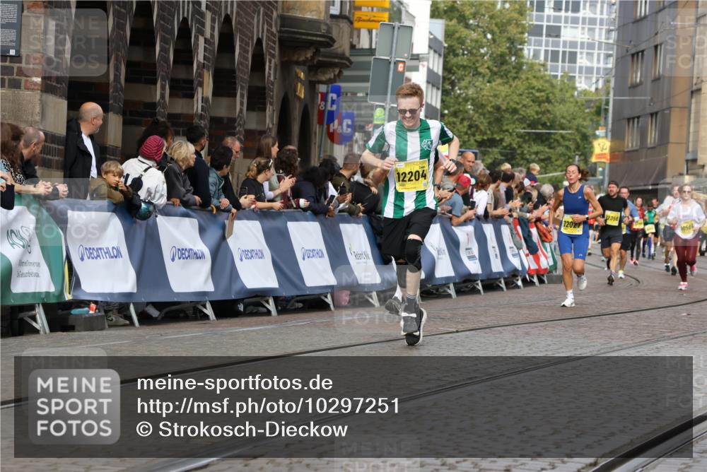 13.09.2026 - 21. swb-Marathon Bremen Strokosch-Dieckow http://msf.ph/oto/10297251 13.09.2026 10:49:02 Ziel 10231, 10269, 10489, 10538, 10770, 10815, 10917, 10993, 11196, 11372, 11611, 11885, 13512, 10294, 10392, 10514, 10655, 11316, 11567, 11891, 11896, 11984, 12132, 12149, 12450, 12529, 13577 meine-sportfotos.de