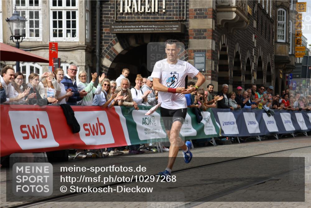 13.09.2026 - 21. swb-Marathon Bremen Strokosch-Dieckow http://msf.ph/oto/10297268 13.09.2026 12:22:26 Ziel 1681, 176 meine-sportfotos.de