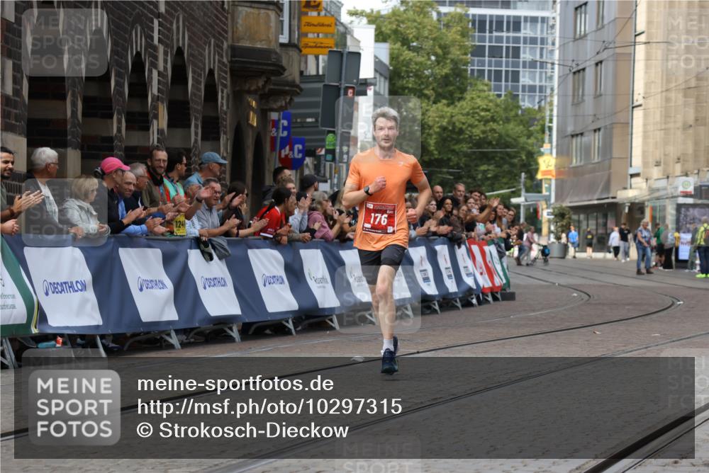 13.09.2026 - 21. swb-Marathon Bremen Strokosch-Dieckow http://msf.ph/oto/10297315 13.09.2026 12:22:59 Ziel 176 meine-sportfotos.de