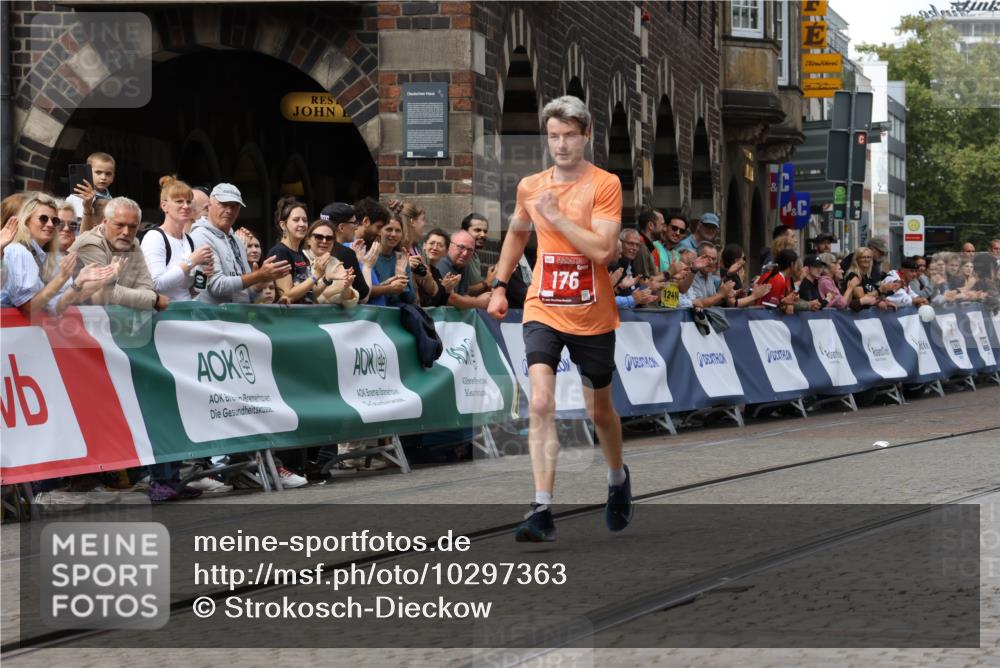 13.09.2026 - 21. swb-Marathon Bremen Strokosch-Dieckow http://msf.ph/oto/10297363 13.09.2026 12:23:01 Ziel 176 meine-sportfotos.de