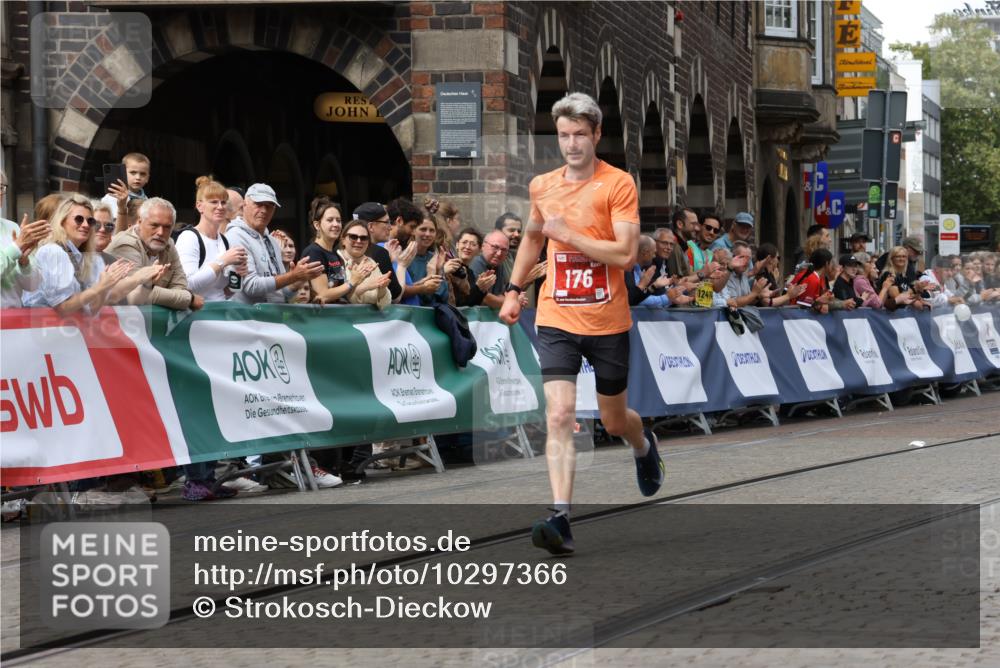 13.09.2026 - 21. swb-Marathon Bremen Strokosch-Dieckow http://msf.ph/oto/10297366 13.09.2026 12:23:01 Ziel 176 meine-sportfotos.de