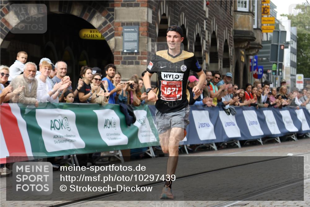 13.09.2026 - 21. swb-Marathon Bremen Strokosch-Dieckow http://msf.ph/oto/10297439 13.09.2026 12:26:18 Ziel 1671 meine-sportfotos.de