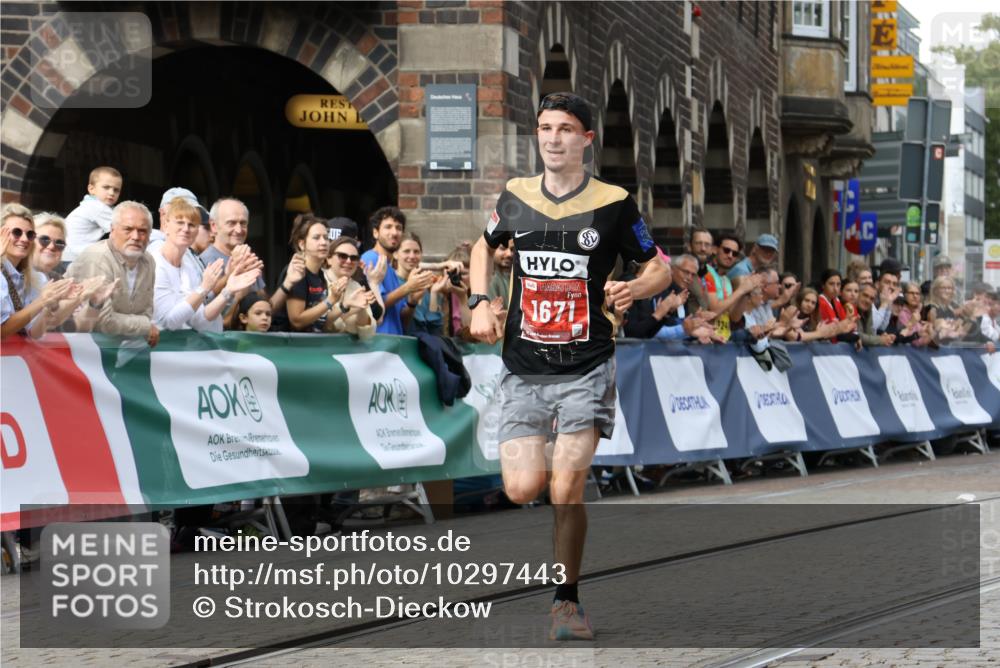 13.09.2026 - 21. swb-Marathon Bremen Strokosch-Dieckow http://msf.ph/oto/10297443 13.09.2026 12:26:18 Ziel 1671 meine-sportfotos.de