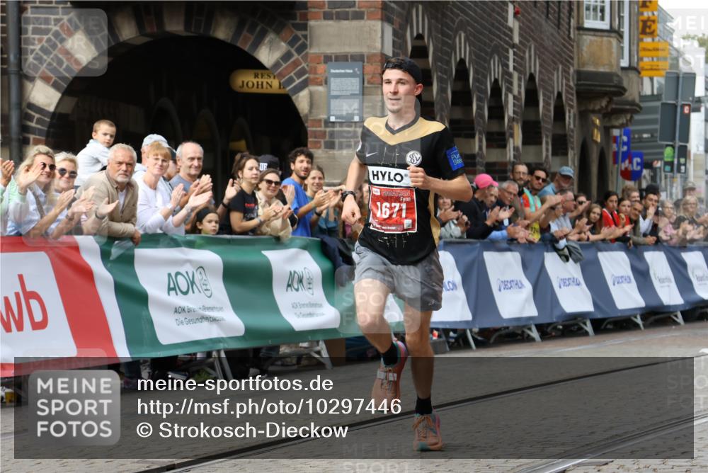 13.09.2026 - 21. swb-Marathon Bremen Strokosch-Dieckow http://msf.ph/oto/10297446 13.09.2026 12:26:18 Ziel 1671 meine-sportfotos.de