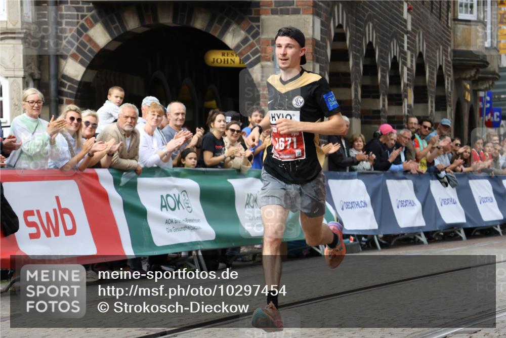 13.09.2026 - 21. swb-Marathon Bremen Strokosch-Dieckow http://msf.ph/oto/10297454 13.09.2026 12:26:19 Ziel 1671 meine-sportfotos.de