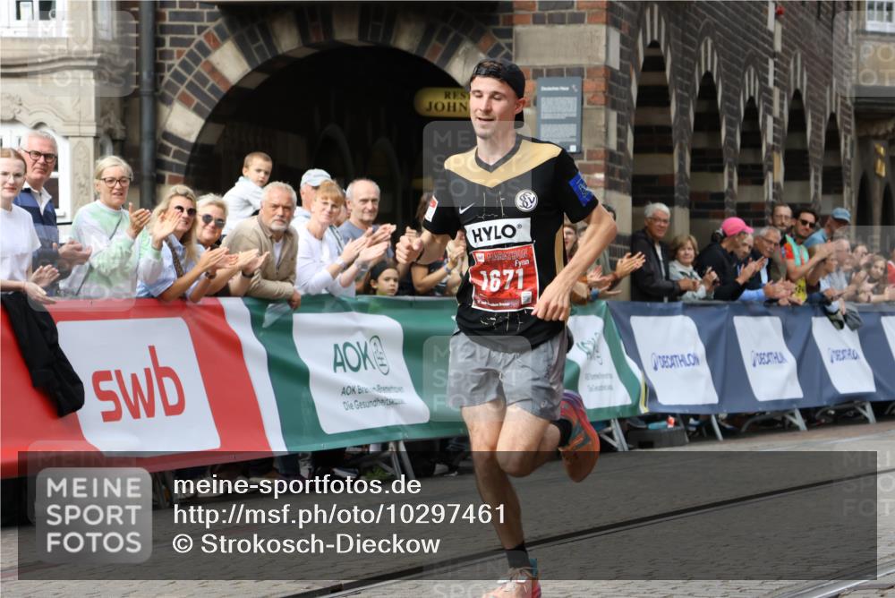 13.09.2026 - 21. swb-Marathon Bremen Strokosch-Dieckow http://msf.ph/oto/10297461 13.09.2026 12:26:19 Ziel 1671 meine-sportfotos.de