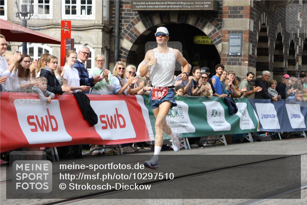 13.09.2026 - 21. swb-Marathon Bremen Strokosch-Dieckow http://msf.ph/oto/10297510 13.09.2026 12:27:24 Ziel 692 meine-sportfotos.de
