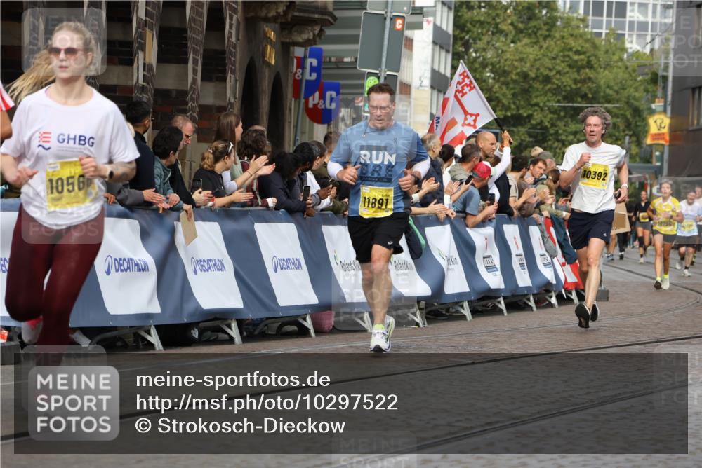 13.09.2026 - 21. swb-Marathon Bremen Strokosch-Dieckow http://msf.ph/oto/10297522 13.09.2026 10:49:10 Ziel 10253, 10293, 10815, 11885, 12027, 12204, 13512, 13555, 10294, 10514, 10655, 10846, 11567, 11621, 11896, 11984, 12376, 13577 meine-sportfotos.de