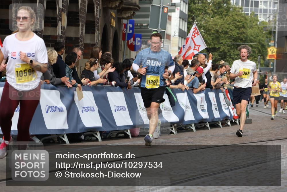 13.09.2026 - 21. swb-Marathon Bremen Strokosch-Dieckow http://msf.ph/oto/10297534 13.09.2026 10:49:11 Ziel 10253, 10293, 10815, 11885, 12027, 12204, 12350, 13512, 13555, 10294, 10514, 10655, 10739, 10846, 11191, 11621, 11984, 12376 meine-sportfotos.de