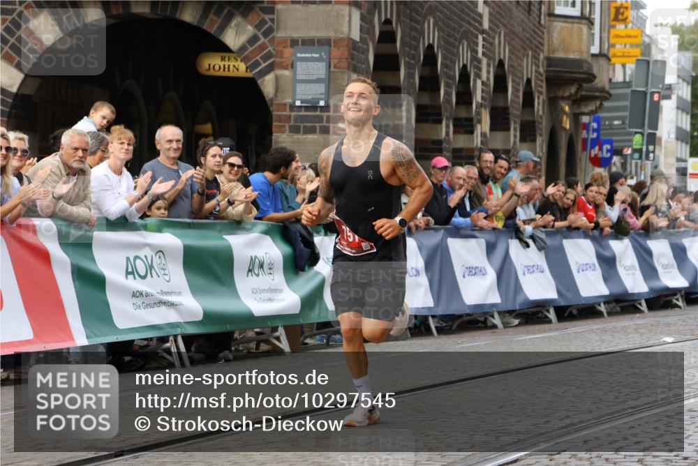 13.09.2026 - 21. swb-Marathon Bremen Strokosch-Dieckow http://msf.ph/oto/10297545 13.09.2026 12:28:38 Ziel 443, 614, 751 meine-sportfotos.de