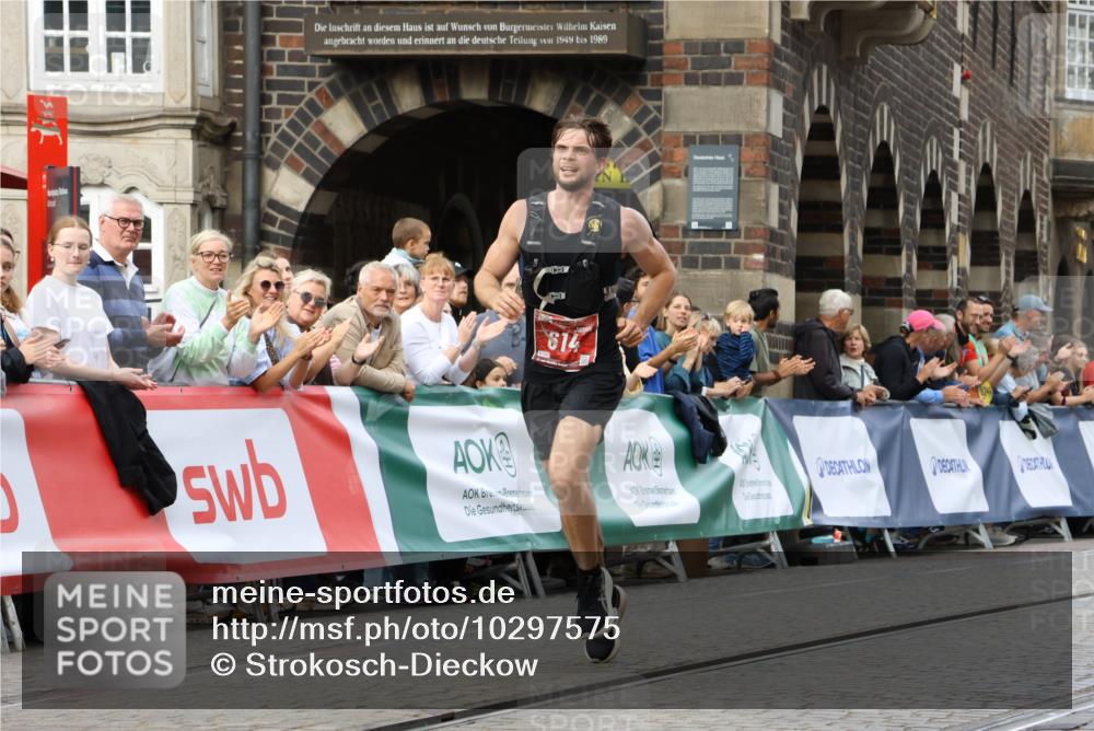 13.09.2026 - 21. swb-Marathon Bremen Strokosch-Dieckow http://msf.ph/oto/10297575 13.09.2026 12:28:46 Ziel 443, 614, 2054, 317, 796, 1046 meine-sportfotos.de