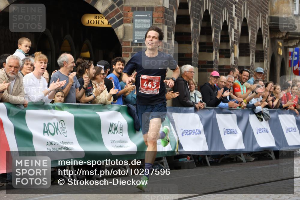 13.09.2026 - 21. swb-Marathon Bremen Strokosch-Dieckow http://msf.ph/oto/10297596 13.09.2026 12:28:54 Ziel 443, 2054, 317, 608, 796, 1046 meine-sportfotos.de