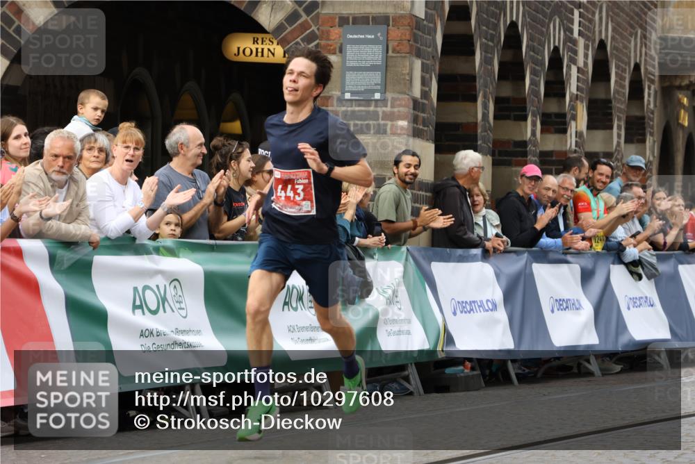 13.09.2026 - 21. swb-Marathon Bremen Strokosch-Dieckow http://msf.ph/oto/10297608 13.09.2026 12:28:54 Ziel 443, 2054, 317, 608, 796, 1046 meine-sportfotos.de