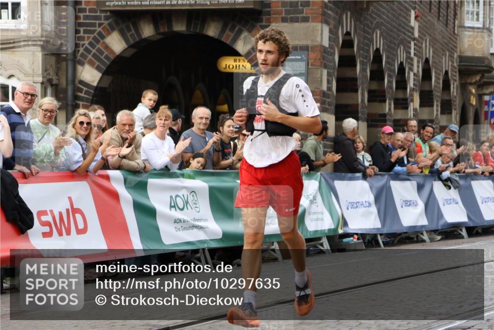 13.09.2026 - 21. swb-Marathon Bremen Strokosch-Dieckow http://msf.ph/oto/10297635 13.09.2026 12:28:58 Ziel 443, 2054, 317, 608, 1046 meine-sportfotos.de