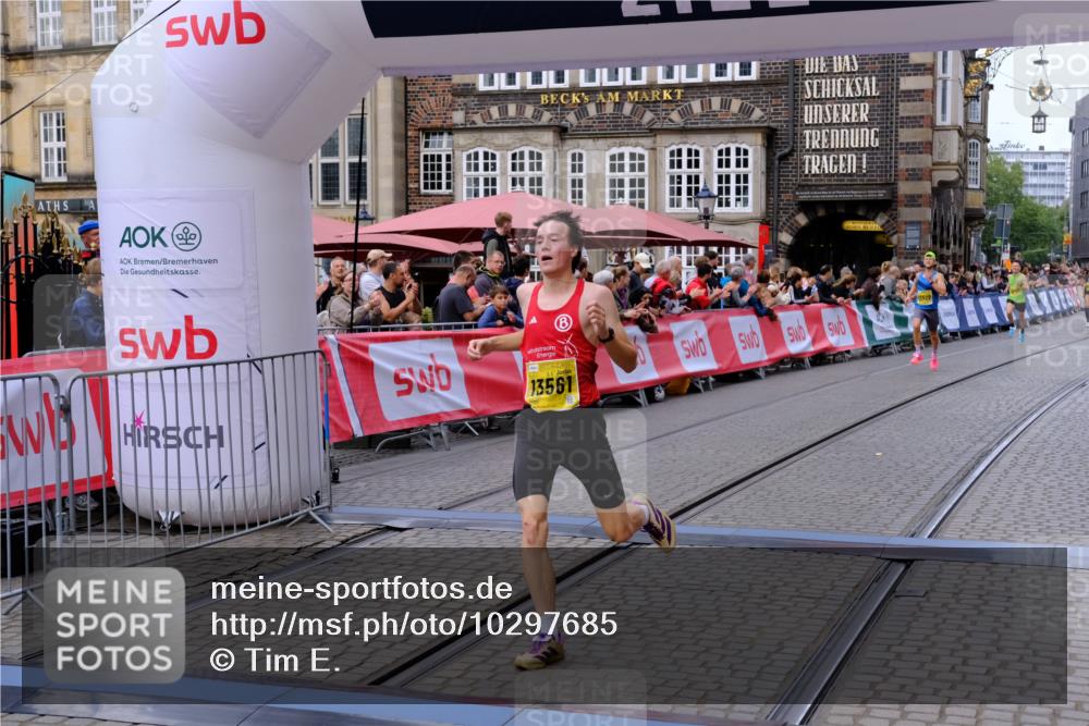 13.09.2026 - 21. swb-Marathon Bremen Tim E. http://msf.ph/oto/10297685 13.09.2026 10:30:30 Ziel 13522, 13561, 13569, 13576 meine-sportfotos.de