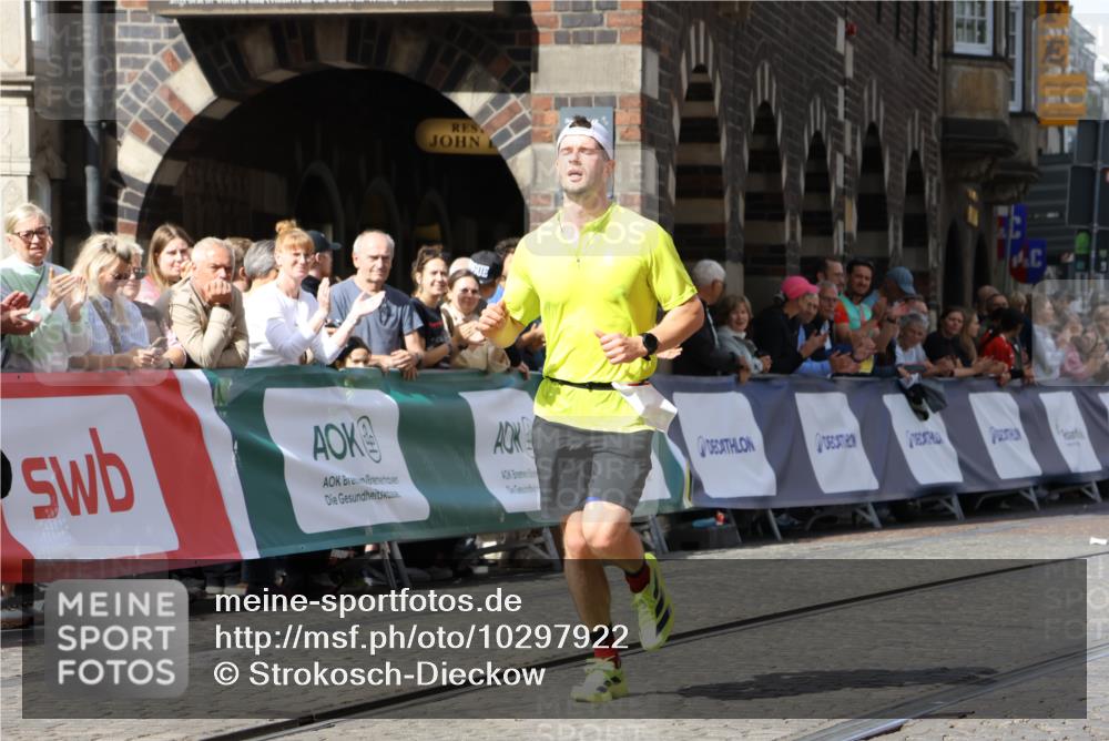 13.09.2026 - 21. swb-Marathon Bremen Strokosch-Dieckow http://msf.ph/oto/10297922 13.09.2026 12:33:17 Ziel 822 meine-sportfotos.de