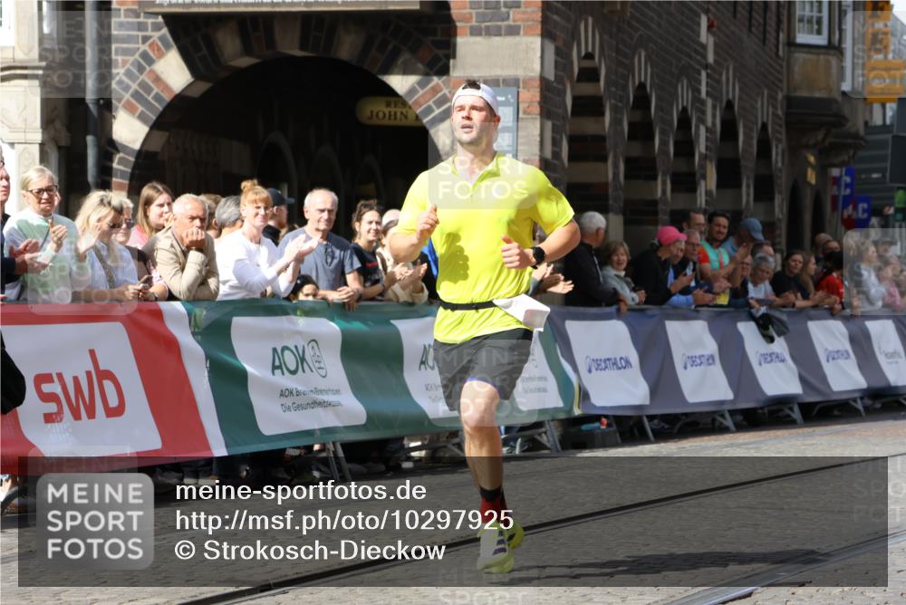 13.09.2026 - 21. swb-Marathon Bremen Strokosch-Dieckow http://msf.ph/oto/10297925 13.09.2026 12:33:17 Ziel 822 meine-sportfotos.de