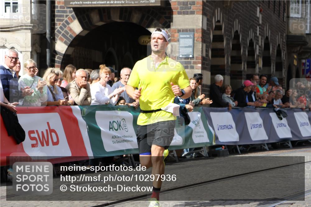 13.09.2026 - 21. swb-Marathon Bremen Strokosch-Dieckow http://msf.ph/oto/10297936 13.09.2026 12:33:18 Ziel 822 meine-sportfotos.de