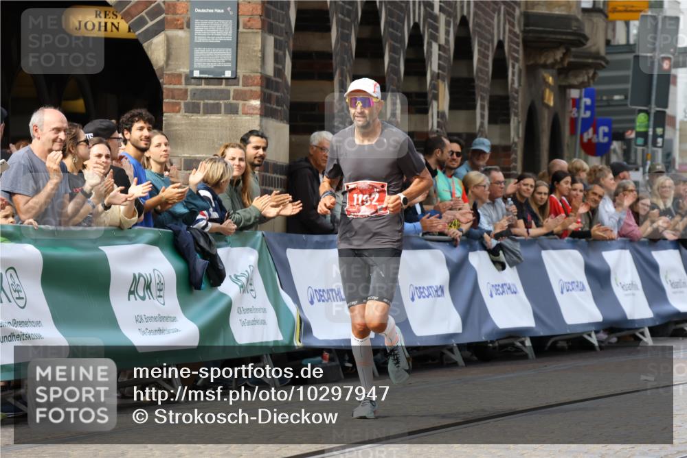 13.09.2026 - 21. swb-Marathon Bremen Strokosch-Dieckow http://msf.ph/oto/10297947 13.09.2026 12:34:18 Ziel 1192, 1154, 1997 meine-sportfotos.de