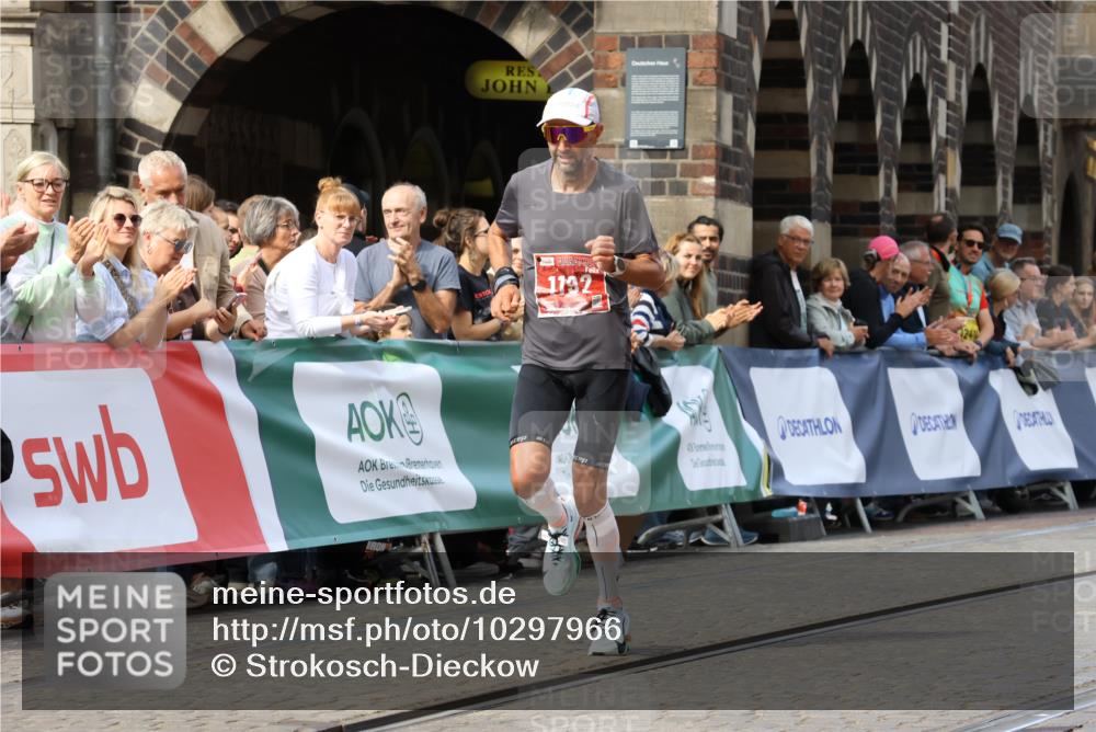 13.09.2026 - 21. swb-Marathon Bremen Strokosch-Dieckow http://msf.ph/oto/10297966 13.09.2026 12:34:19 Ziel 1192, 1154, 1997 meine-sportfotos.de