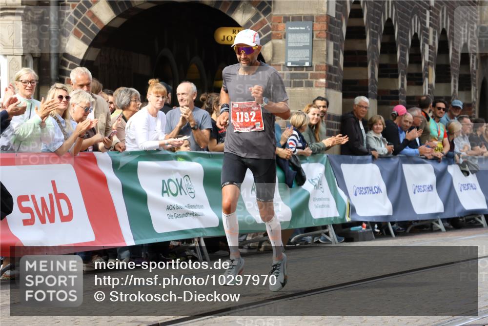 13.09.2026 - 21. swb-Marathon Bremen Strokosch-Dieckow http://msf.ph/oto/10297970 13.09.2026 12:34:19 Ziel 1192, 1154, 1997 meine-sportfotos.de
